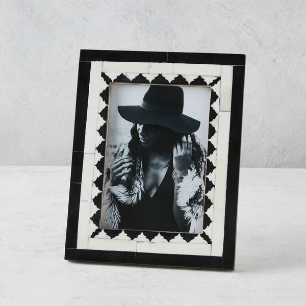 Nikki Chu - Zeek Frame 3 Nikki Chu - Zeek Frame