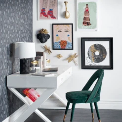 Kiss Bookends -Zgallerie webimage 186978359 3 jpg