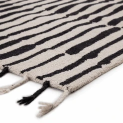 Nikki Chu - Talia Rug - Black/White 8 Nikki Chu - Talia Rug - Black/White -Zgallerie webimage 620085628 2 jpg