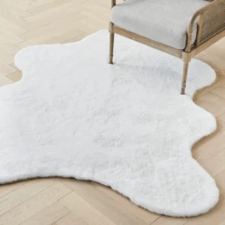 Lapin Animal Shape Rug - White